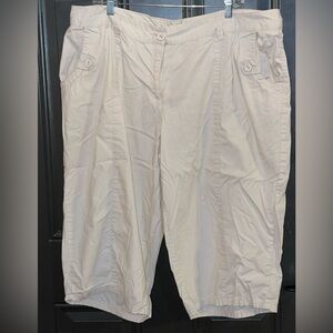 Cato’s capri - size 20W